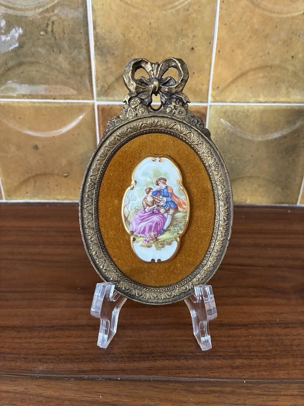 Vintage Fragonard Courting Couple Porcelain Medallion Framed